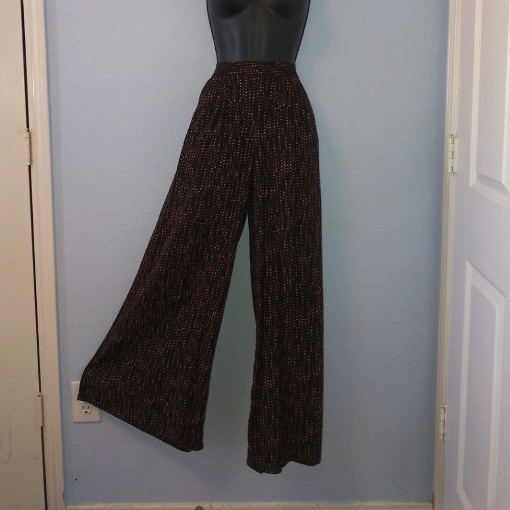 Women's Wide Leg Pant (Small)